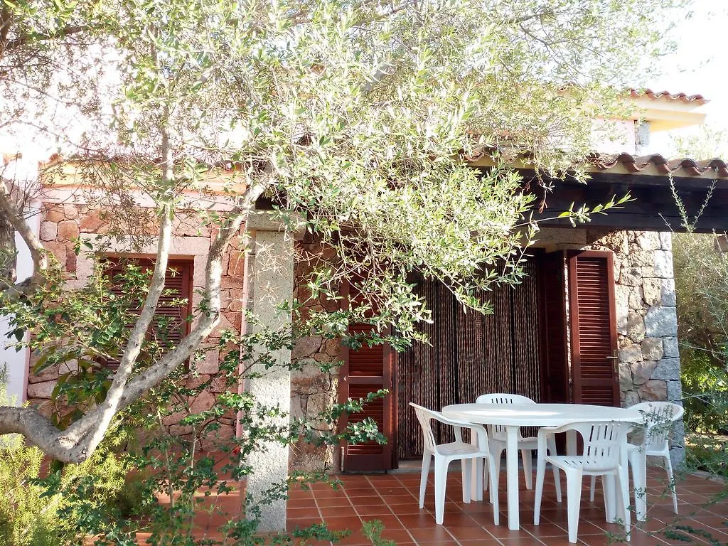 Domenique Aparthotel Budoni 5*,